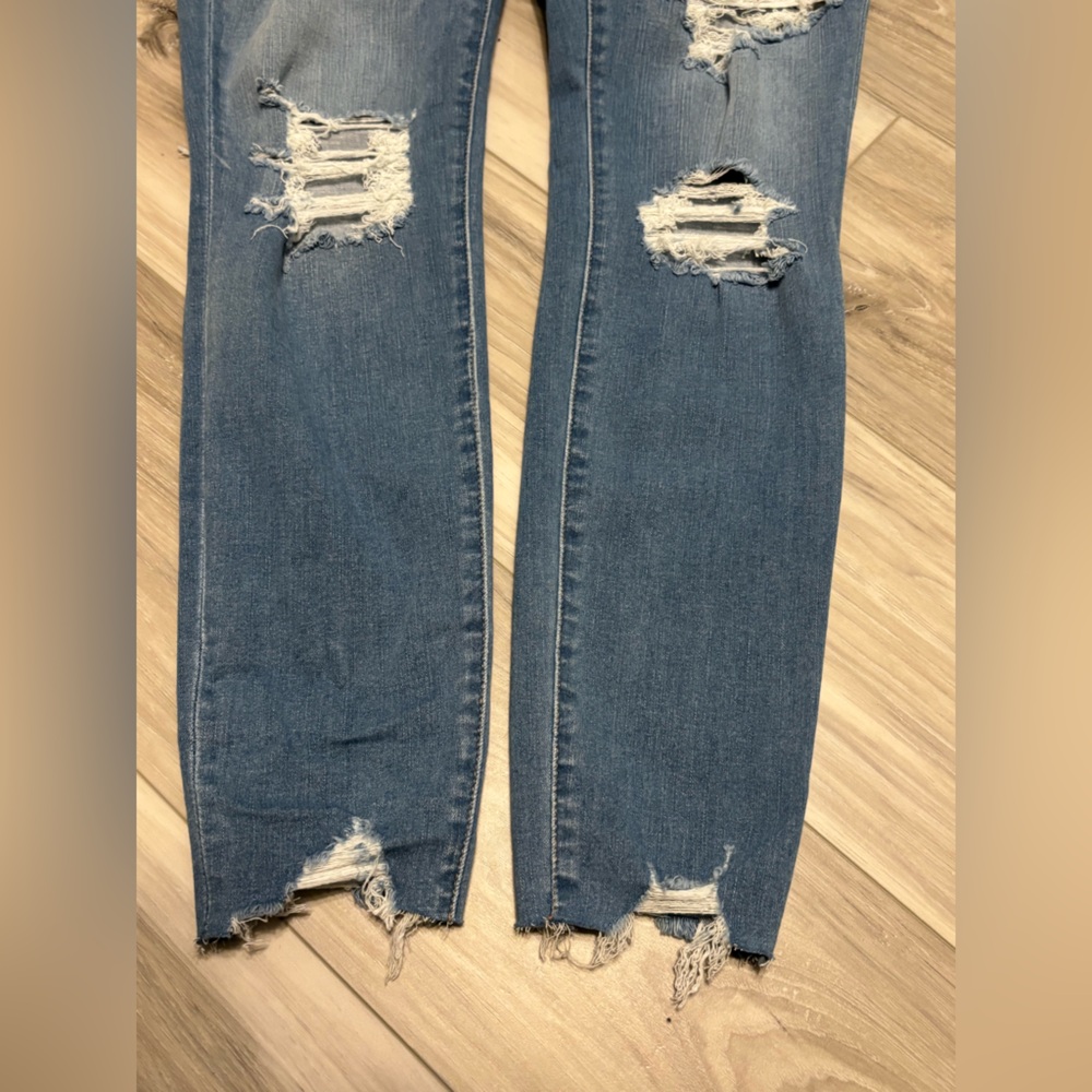 American eagle distressed Jeans - Picture 2 of 7